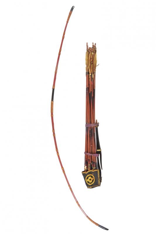 Ustubo (faretra) con Ventiquattro Frecce e Yumi (arco)
