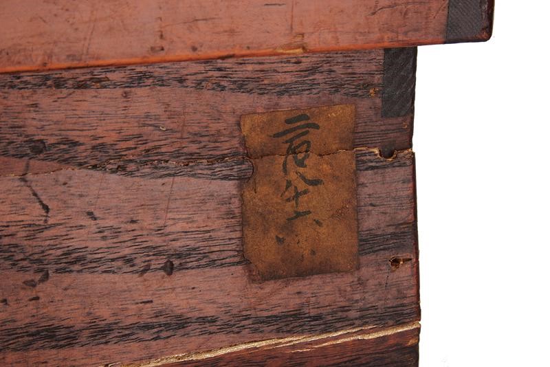 Grande Cassetta in Legno per Armi Bianche
