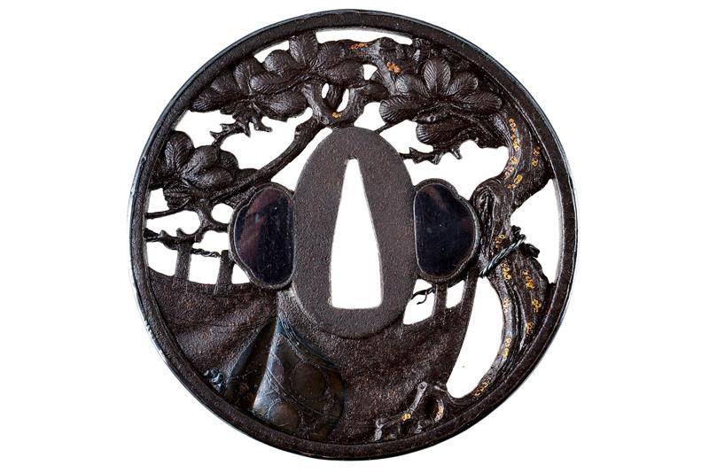 Raffinata Tsuba con Tenda da Campo "maru" della Scuola Shoami