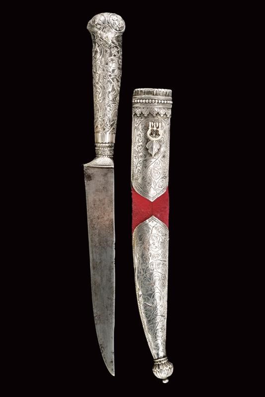Bel Coltello con Fornimenti in Argento