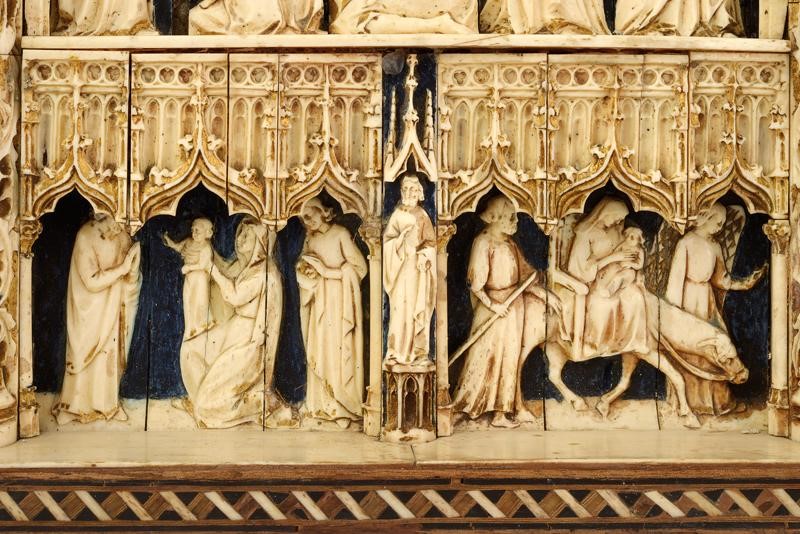 Straordinario Trittico Scolpito con Scene della Vita di Cristo
