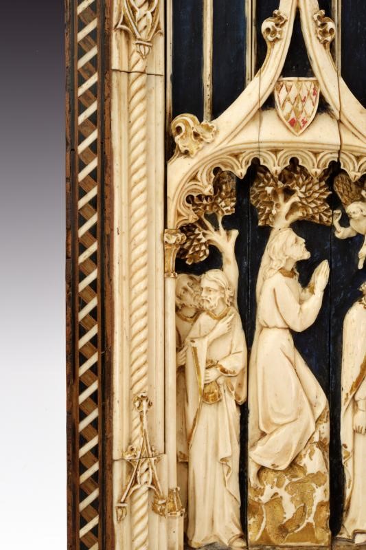 Straordinario Trittico Scolpito con Scene della Vita di Cristo