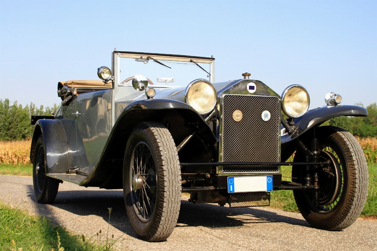 Lancia Lambda Drop-head Coupé (Albany Carriage Co.)