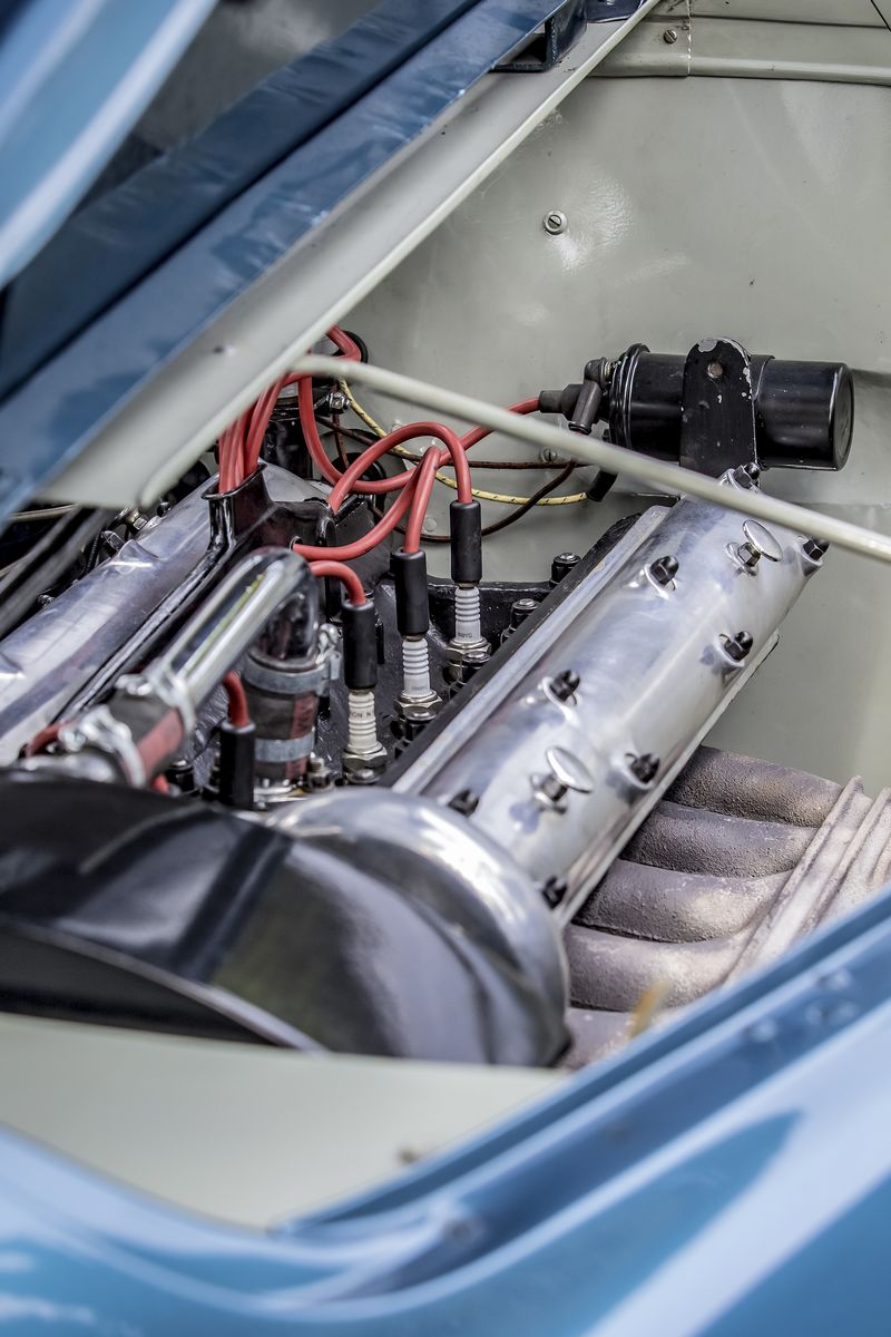 Alfa Romeo 6C 2500 Sport (Pinin Farina)