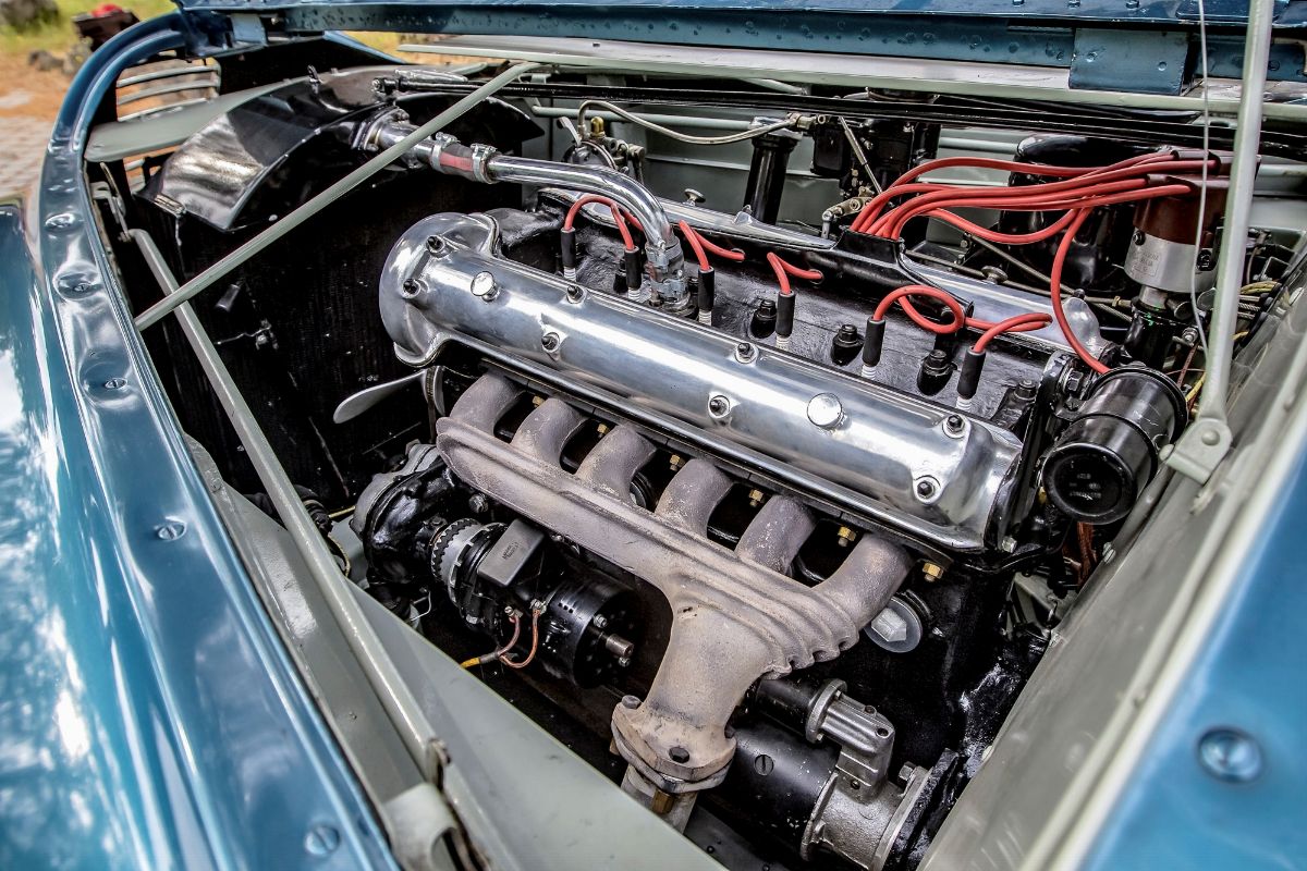 Alfa Romeo 6C 2500 Sport (Pinin Farina)