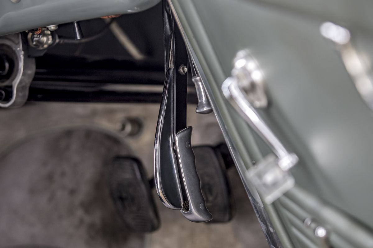 Alfa Romeo 6C 2500 Sport (Pinin Farina)