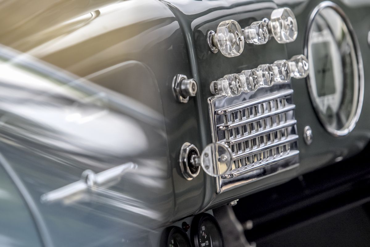 Alfa Romeo 6C 2500 Sport (Pinin Farina)