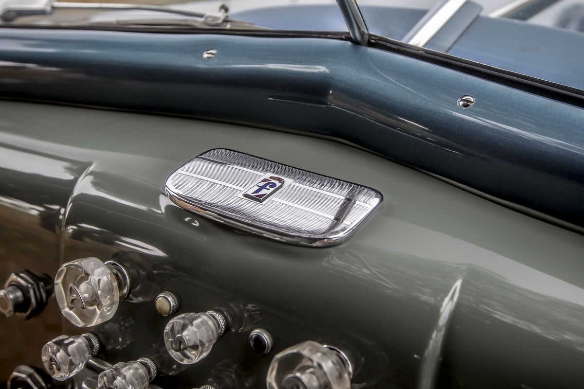 Alfa Romeo 6C 2500 Sport (Pinin Farina)