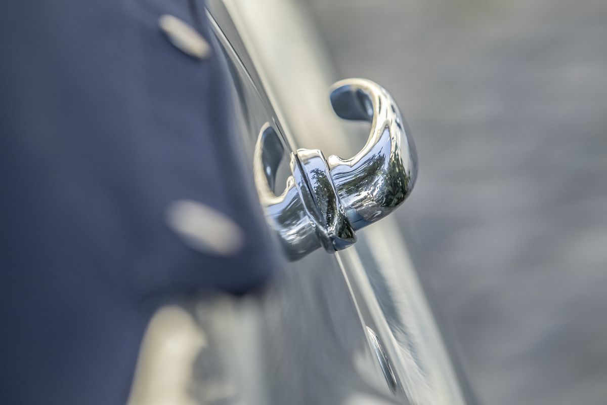 Alfa Romeo 6C 2500 Sport (Pinin Farina)