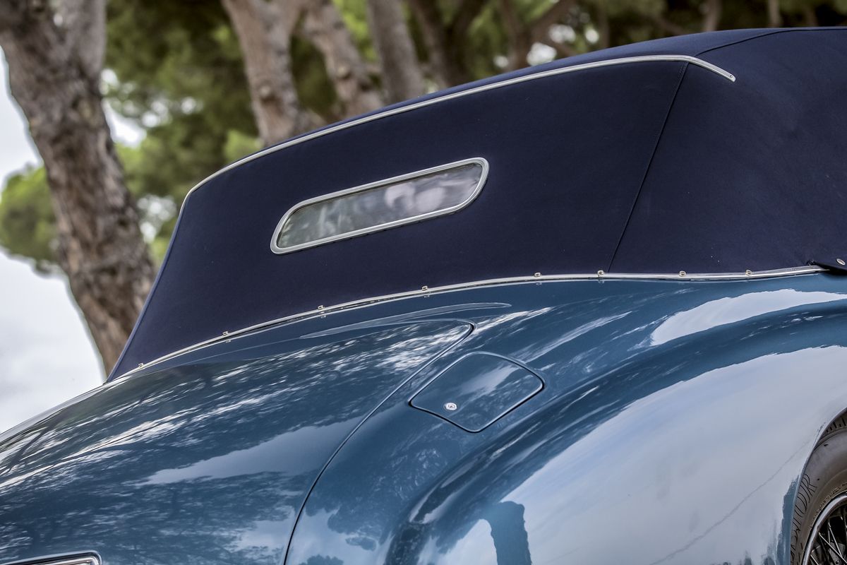 Alfa Romeo 6C 2500 Sport (Pinin Farina)