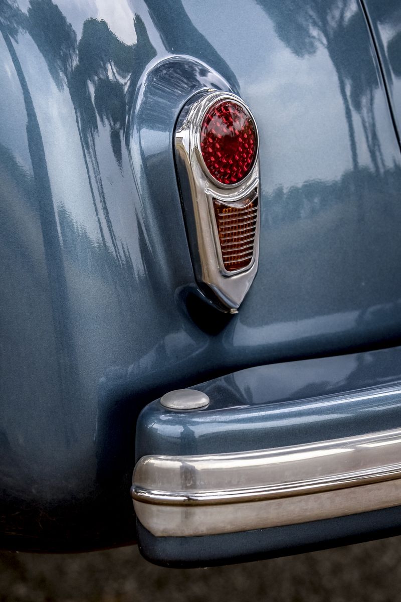 Alfa Romeo 6C 2500 Sport (Pinin Farina)