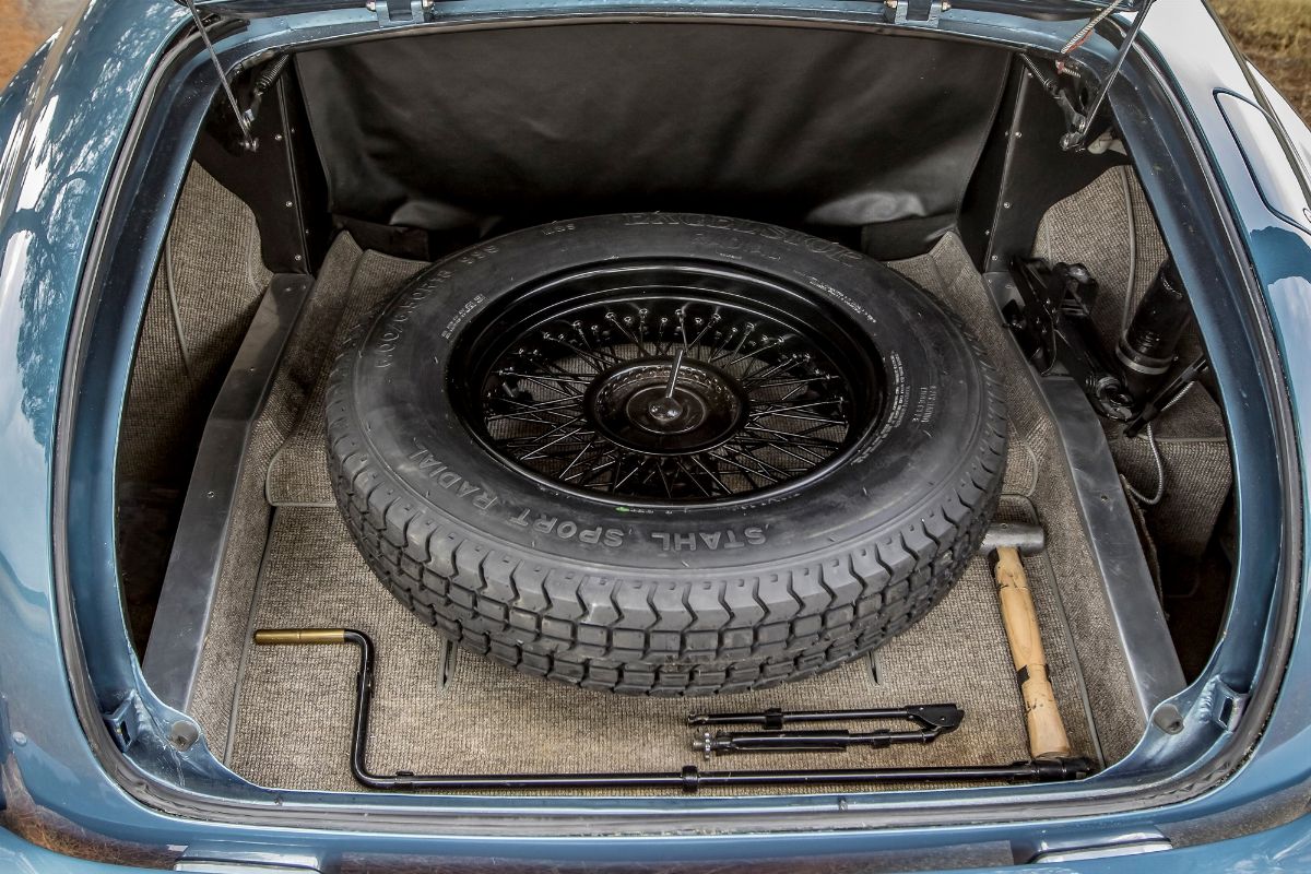 Alfa Romeo 6C 2500 Sport (Pinin Farina)