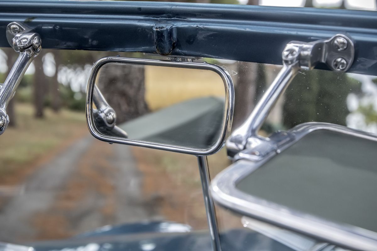 Alfa Romeo 6C 2500 Sport (Pinin Farina)