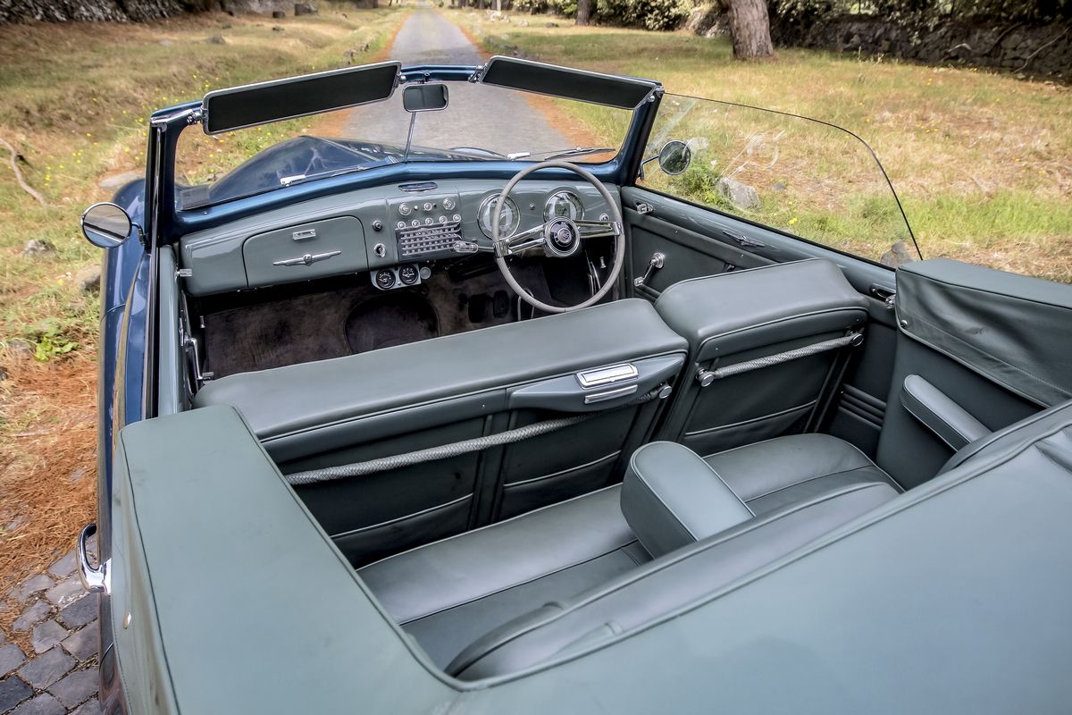 Alfa Romeo 6C 2500 Sport (Pinin Farina)