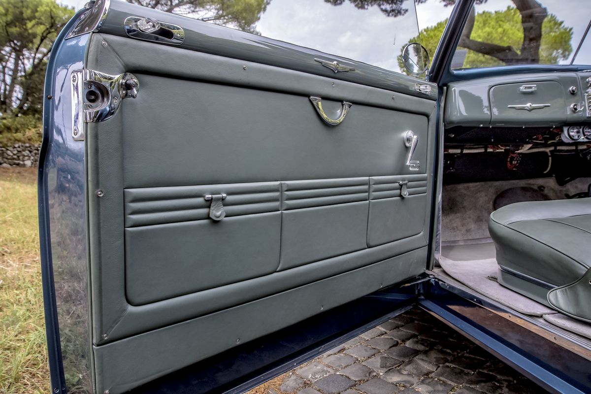 Alfa Romeo 6C 2500 Sport (Pinin Farina)