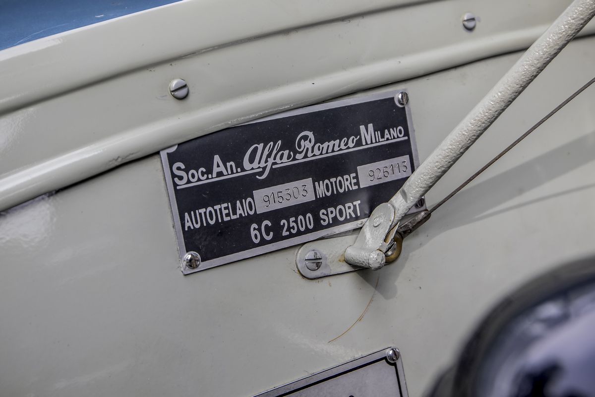 Alfa Romeo 6C 2500 Sport (Pinin Farina)