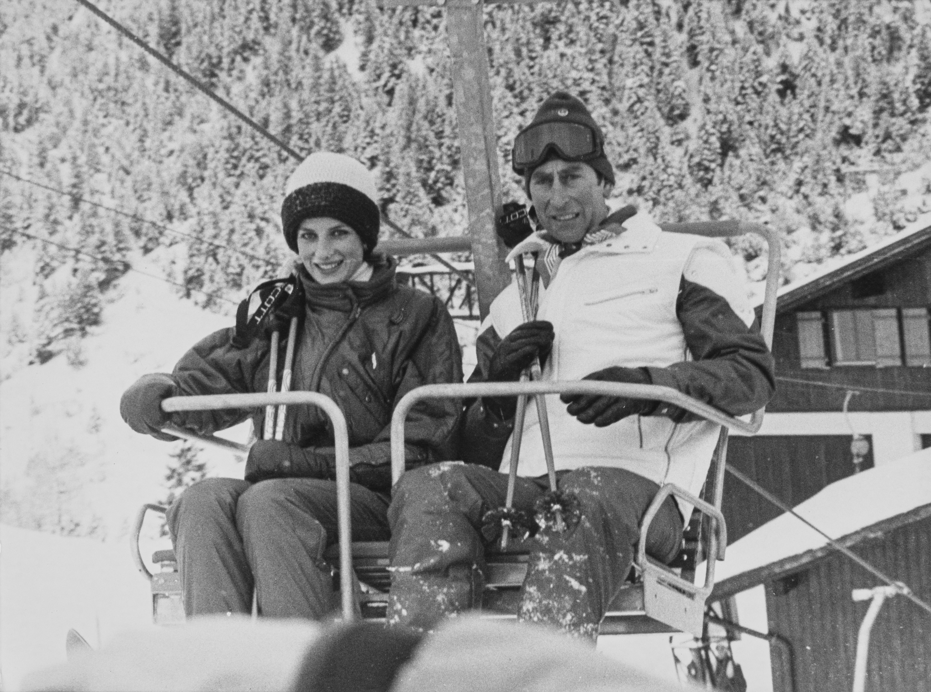 Anonimo - Il Principe Carlo e Lady Diana, Sei stampe vintage alla gelatina ai sali d'argento, Pri...