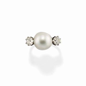  - Anello con perla naturale