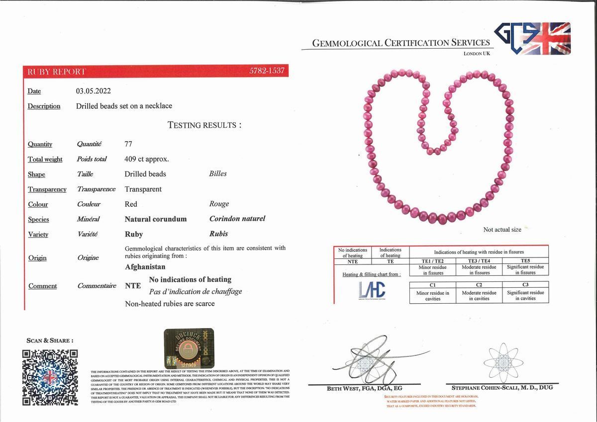 Collana in rubini, peso g 82,00, lunghezza cm 60,00 circa