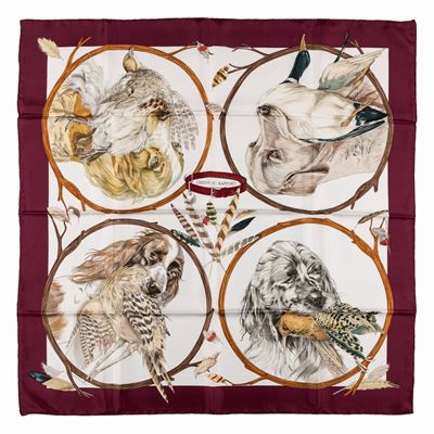 Foulard Chien Au Rapport