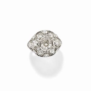 - Anello con diamanti