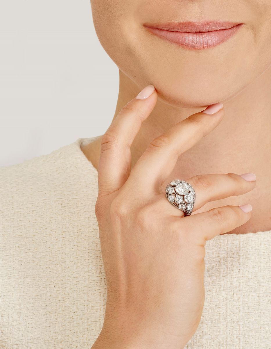 Anello in platino con diamanti, circa 1920