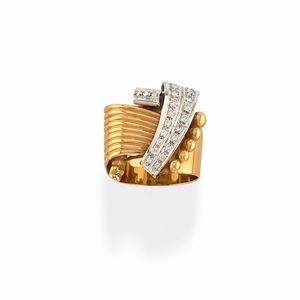  - Anello con diamanti