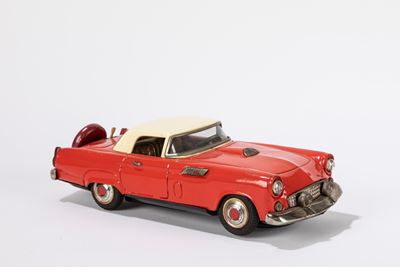 Auto modellistica, Thunderbird in latta con funzionamento a batteria