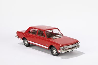 Fiat 130, Auto giocattolo in plastica con funzionamento a batteria