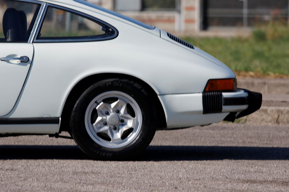 Porsche 911 2.7 S (Porsche)