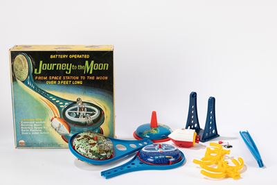 Giocattolo d'epoca, Journey To The Moon in plastica con scatola