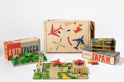 Lotto di 3 giochi in scatola, produzione URSS