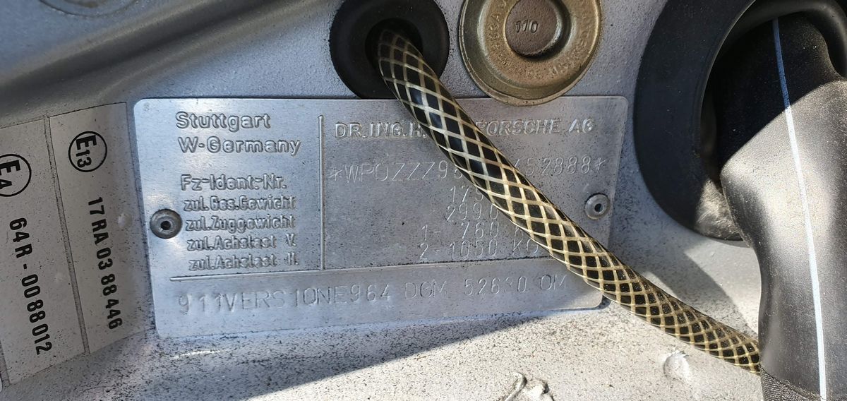 Porsche 964 Carrera 4 Cabriolet (Porsche)