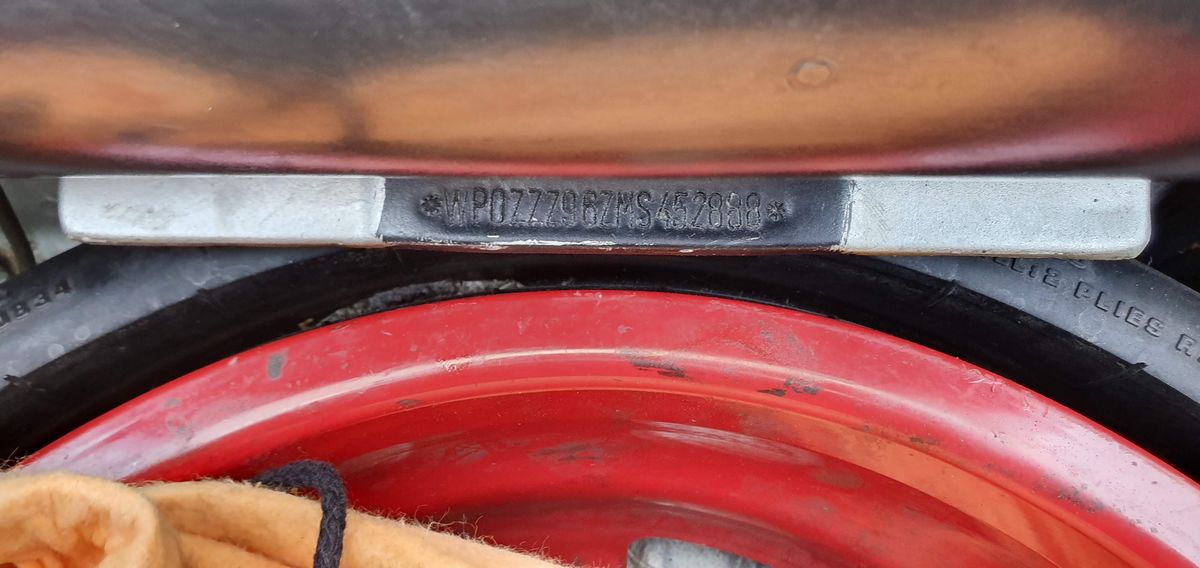 Porsche 964 Carrera 4 Cabriolet (Porsche)