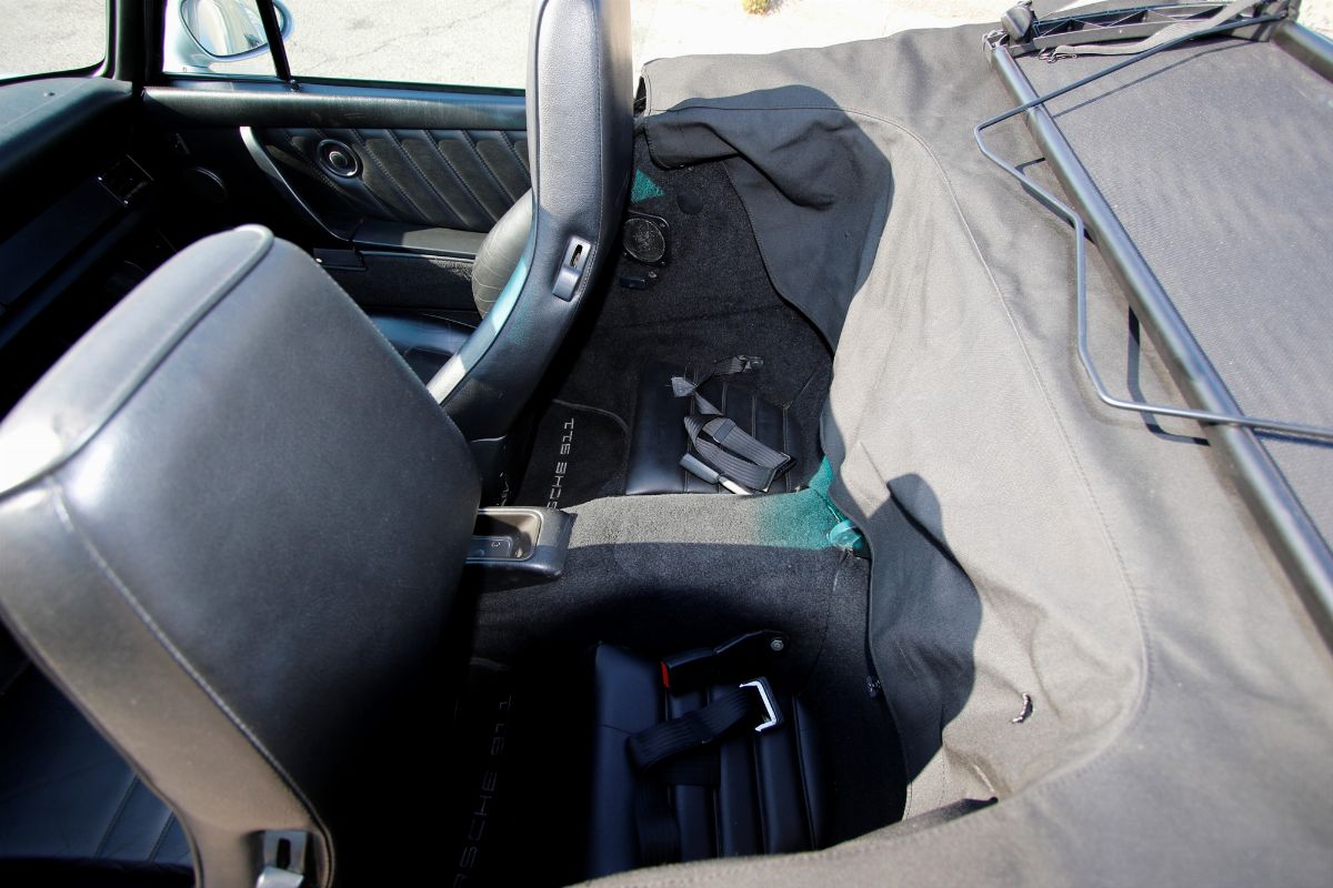 Porsche 964 Carrera 4 Cabriolet (Porsche)