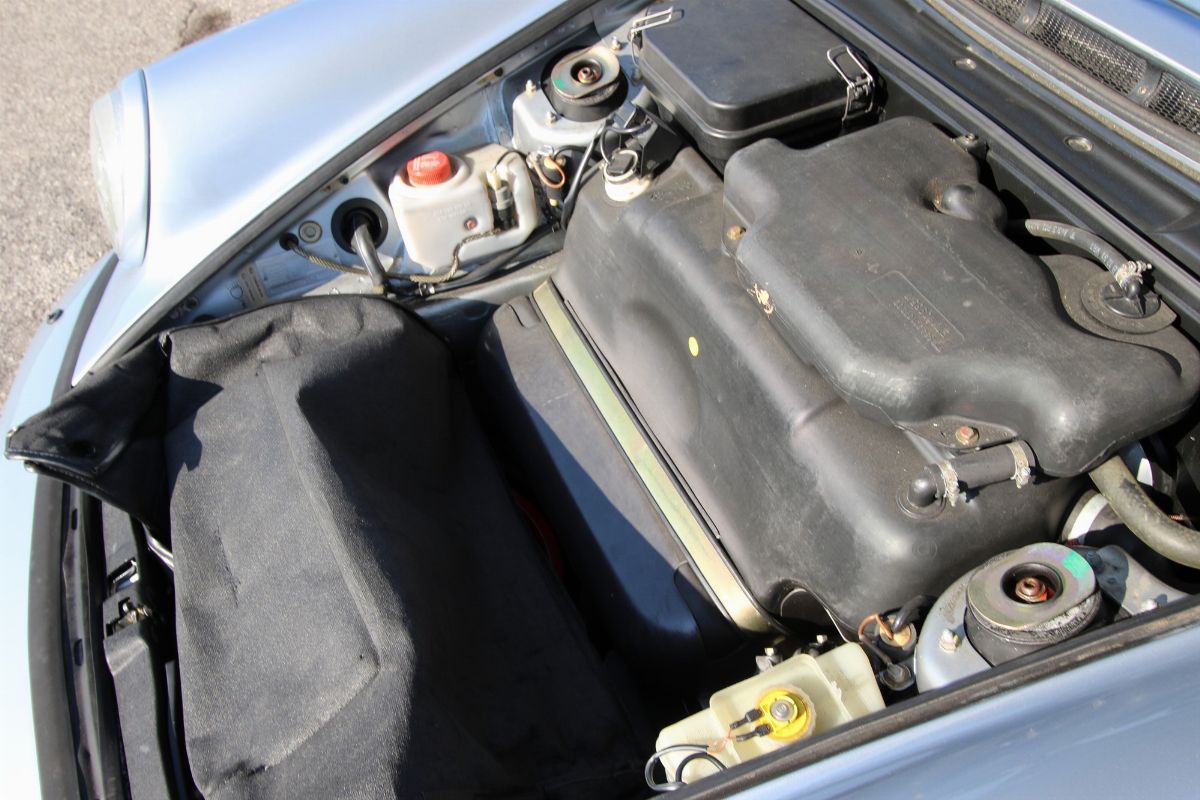 Porsche 964 Carrera 4 Cabriolet (Porsche)