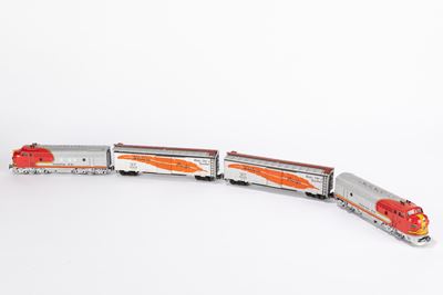 Automotrici e vagoni Western Pacific 33621/4571, scala H0, funzionamento elettrico