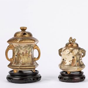 Due bruciaincensi in ceramica Satsuma. Giappone, periodo Meiji (1868-1912)