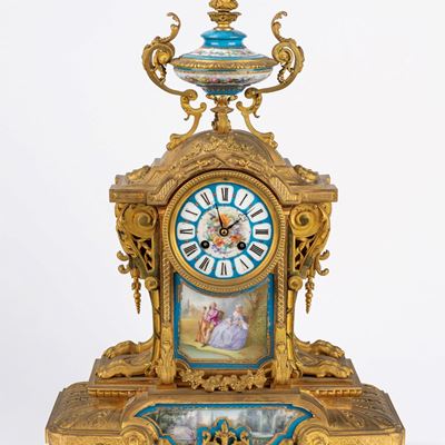 Orologio da appoggio francese, Napoleone III, movimento anonimo di Parigi, cassa in bronzo dorato...