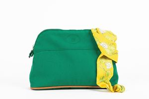 Green cotton trousse bolide