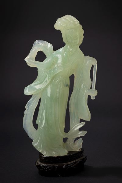 Scultura in giada, Dama con ventaglio, Cina, secolo XIX