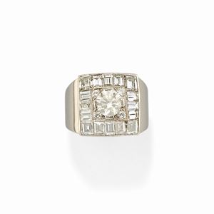  - Anello con diamanti 