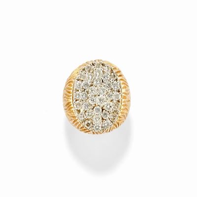 Anello con diamanti taglio brillante in oro bicolore 18k