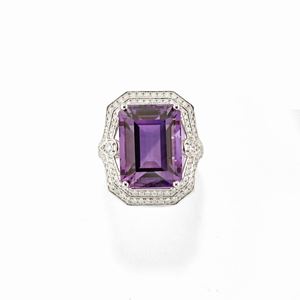 Anello con ametista