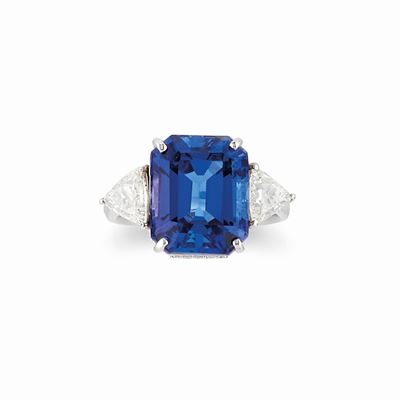 Anello in oro bianco 18k con tanzanite taglio smeraldo e diamanti