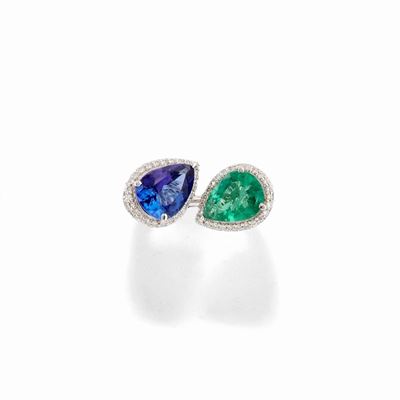Anello in oro bianco 18k con smeraldo e tanzanite