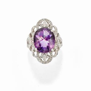 Anello con ametista