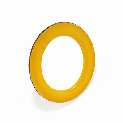 Bracciale in argento brunito e bachelite gialla con rubini