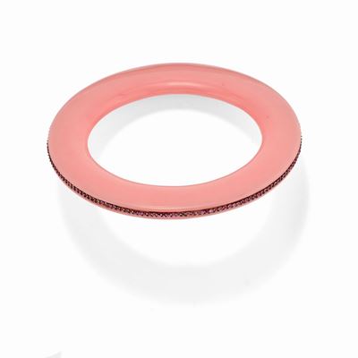 Bracciale in bachelite rosa con zaffiri, argento brunito