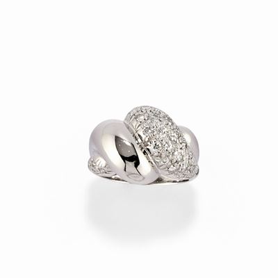 Anello con diamanti, oro bianco 18k, peso 9,20 g, misura 5